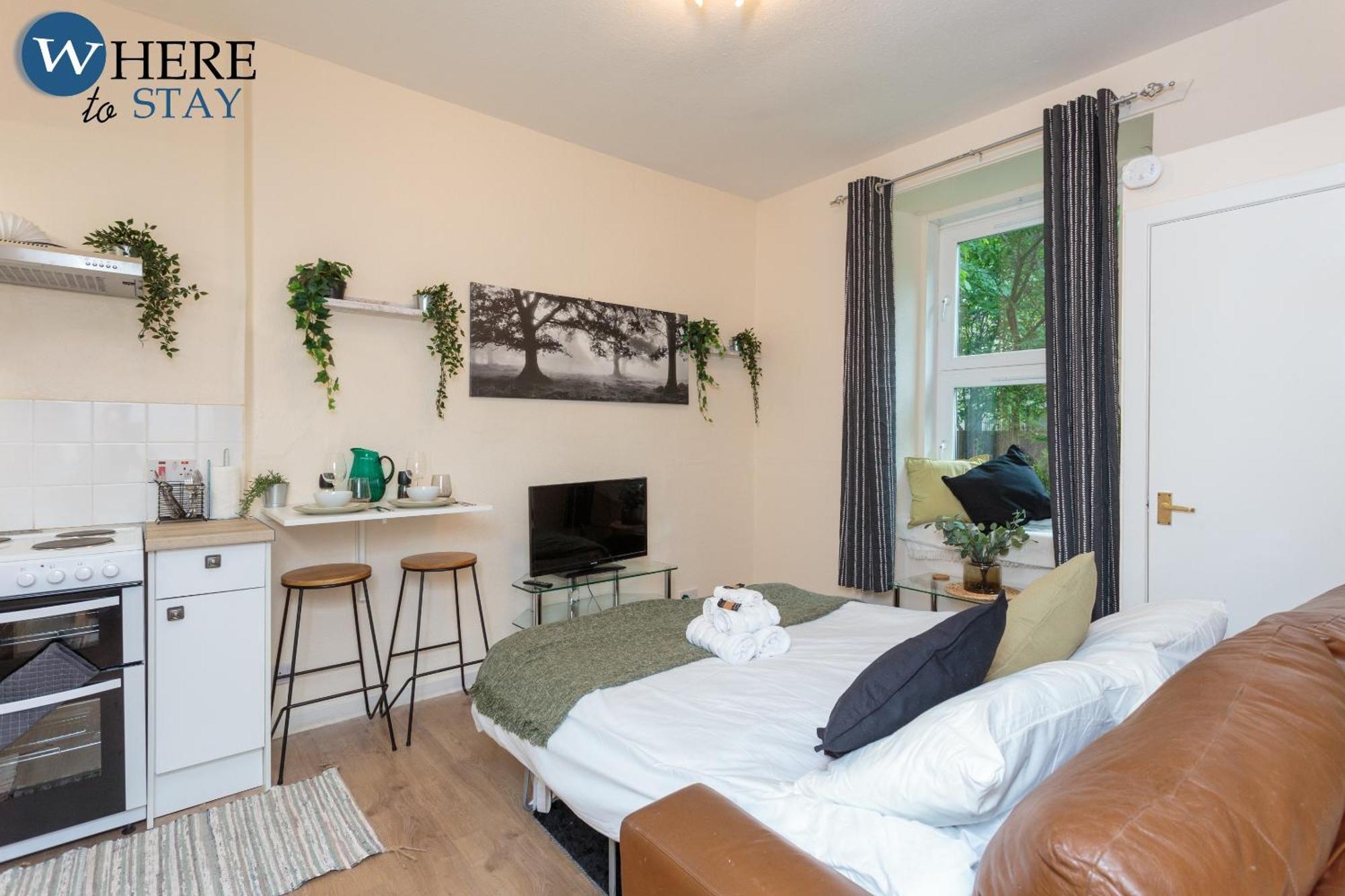 Апартаменти Cosy 1 Bed Flat Near City Centre Единбург Номер фото